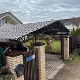 навес для автомобиля, кровля двускатная из металлочерепицы